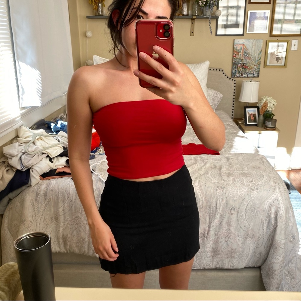 Brandy Melville Strapless Cropped Tube Top in Red